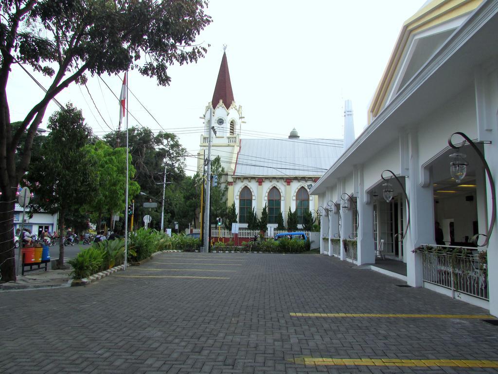 Riche Heritage Hotel Malang Exteriör bild