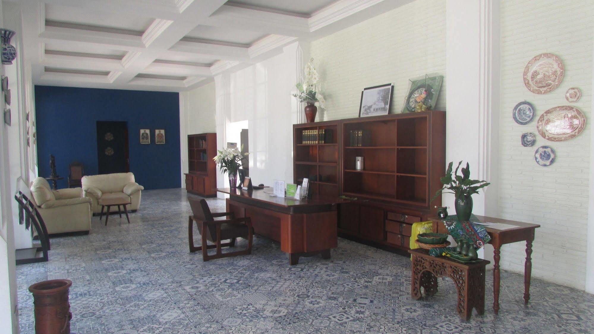 Riche Heritage Hotel Malang Exteriör bild