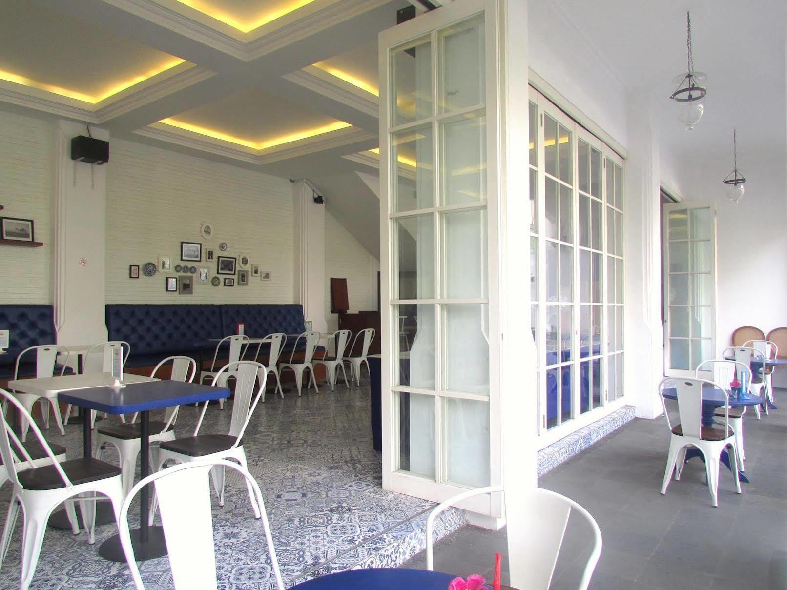 Riche Heritage Hotel Malang Exteriör bild